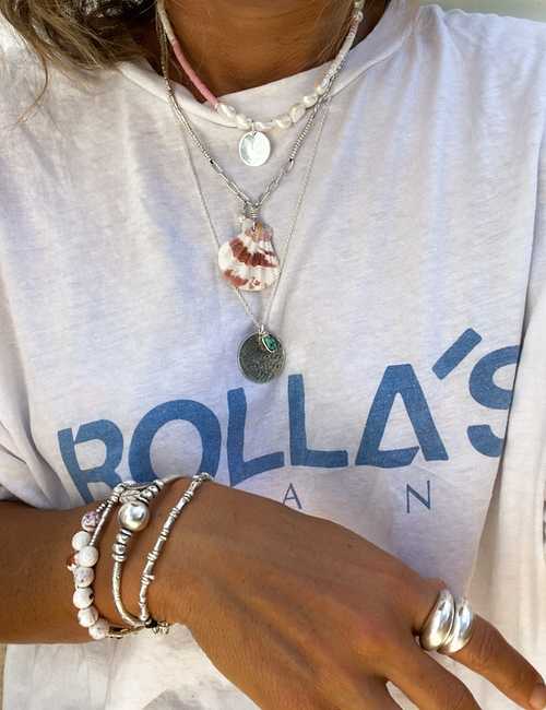 bright colour short necklace