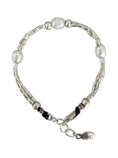 Handmade pure silver bracelet featuring freshwater pearl – ocean safe jewellery for everyday wear