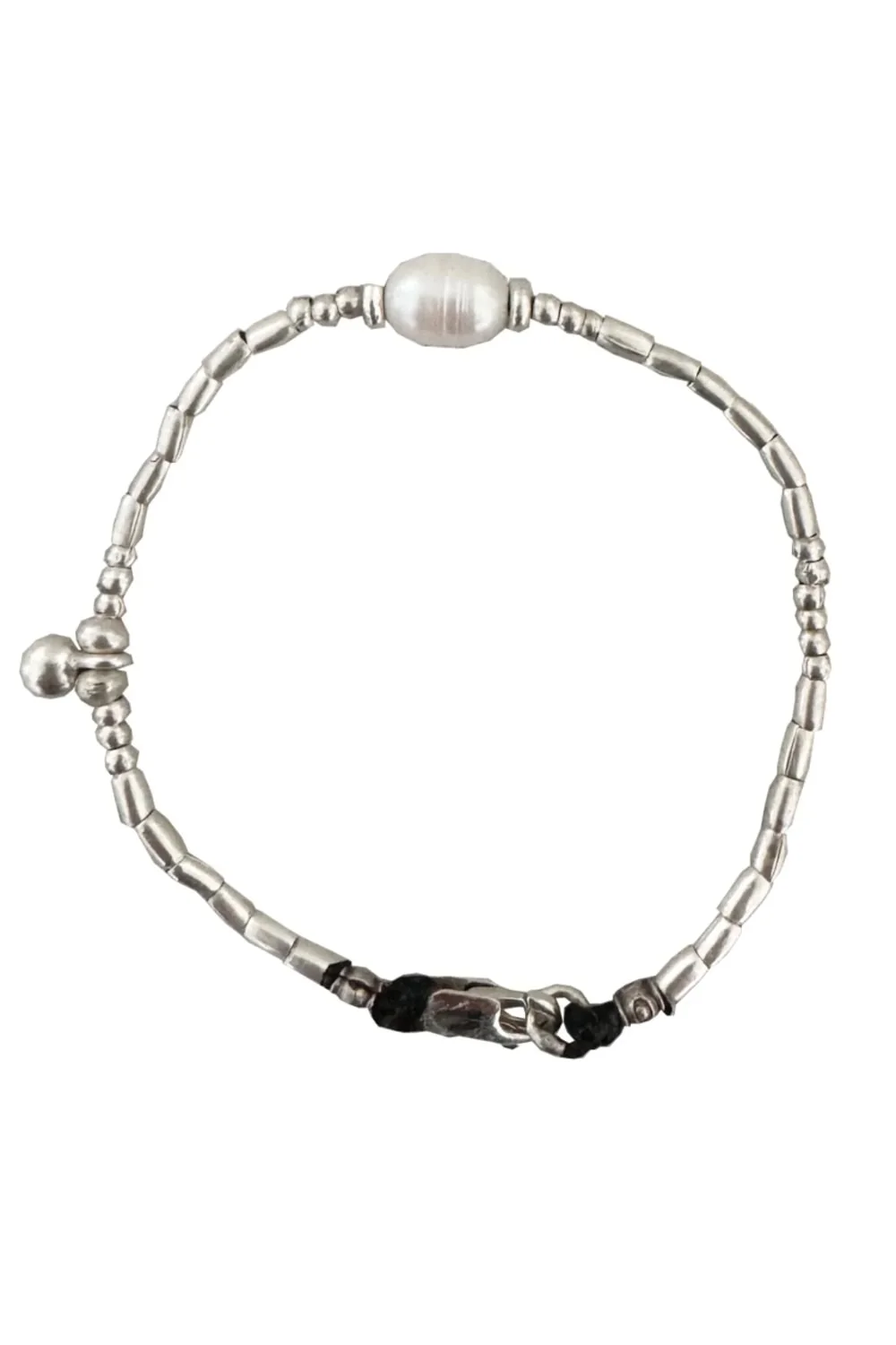 Handmade pure silver bracelet featuring freshwater pearl – ocean safe jewellery for everyday wear