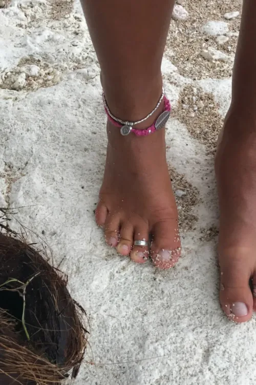 pure silver anklet minimal design. Featuresilver om charm and howlite gemstone. Ocean safe and perfect to wear everyday.