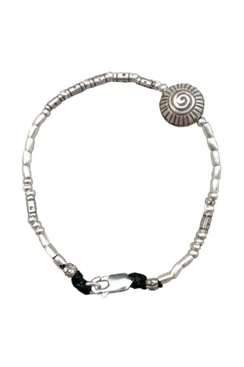 ocean inspired - minimal style silver clam shell bracelet. Tug proof - perfect for active mums. ocean safe