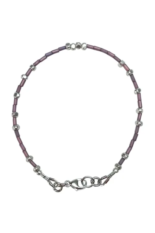 dusty pink seed bead bracelet. a dainty minimal style bracelet combined with pure silver