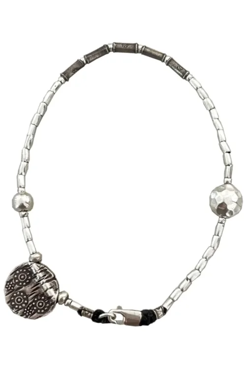 single strand pure silver anklet. The perfect beach jewellery. Staple, everyday jewellery. Ocean safe.