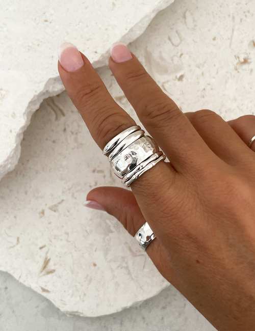 silver swell ring