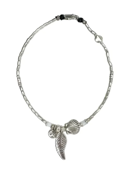 ocean inspired pure silver anklet with silver clam shell. Designed to be worn everyday. Ocean Safe