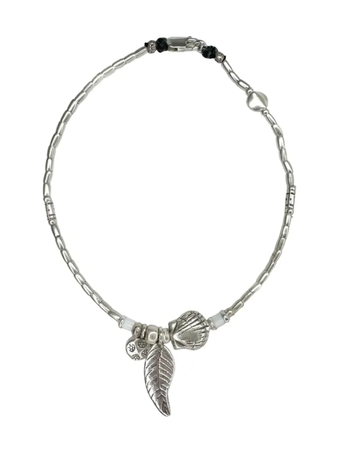 ocean inspired pure silver anklet with silver clam shell. Designed to be worn everyday. Ocean Safe
