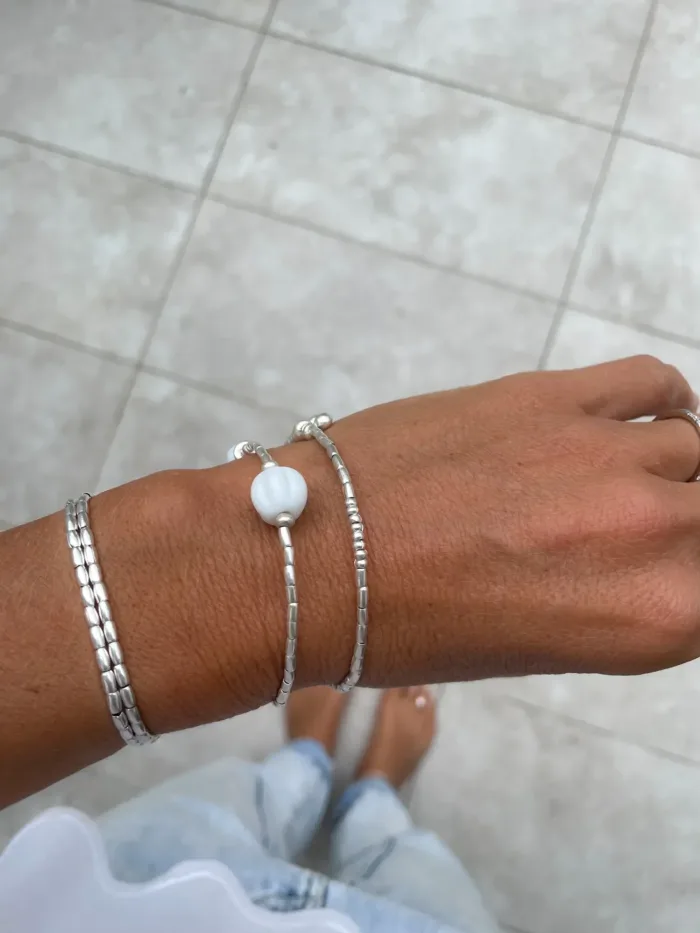 memory wire wrap bracelet with pure silver and recycled glass