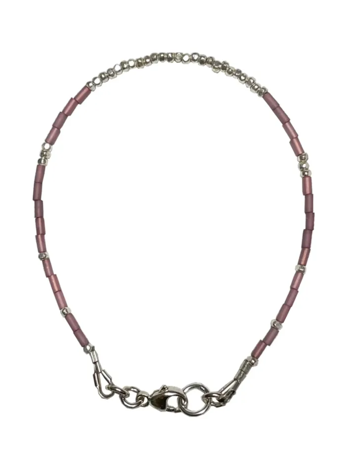 dusty pink seed bead bracelet. a dainty minimal style bracelet combined with pure silver
