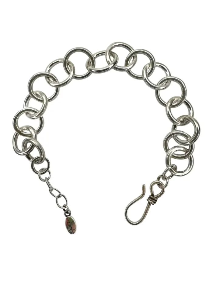 handmade chunky sterling silver round link bracelet. chunky styler - perfect for bracelet stack and everyday wear. Ocean safe