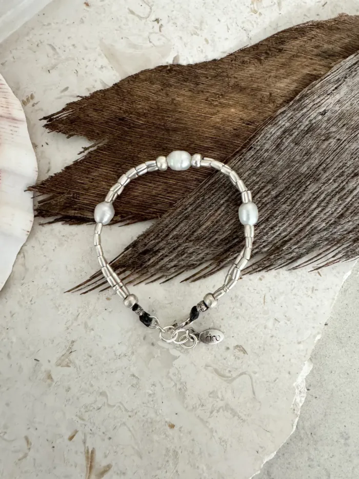 Handmade pure silver bracelet featuring freshwater pearl – ocean safe jewellery for everyday wear