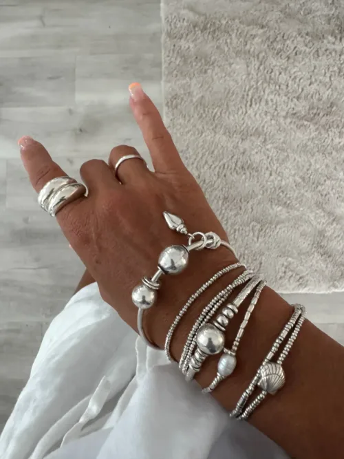 Handmade pure silver bracelet featuring freshwater pearl – ocean safe jewellery for everyday wear